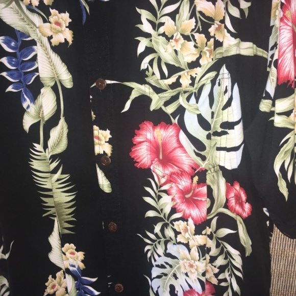 Hawaiian Shirt - Picture 5 of 8